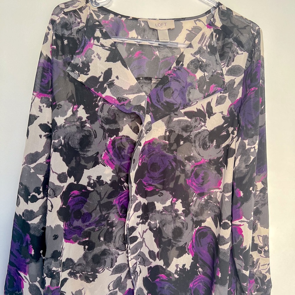 Loft floral ruffle long sleeve blouse